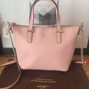 Kate Spade light pink crossbody purse🙂